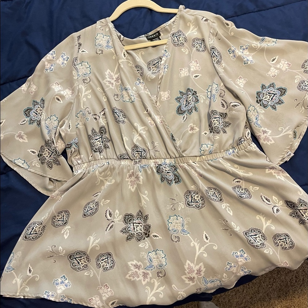 Torrid grey babydoll top size 2